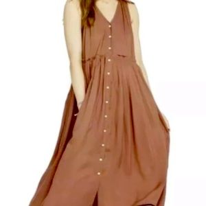 Escape the winter! Hatch The Anais Midi Dress